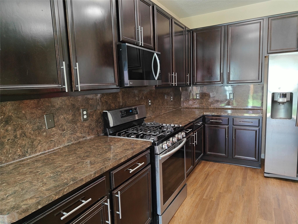 7915 Moss Springs Ct Court - Photo 12