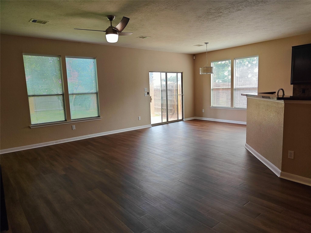 7915 Moss Springs Ct Court - Photo 10