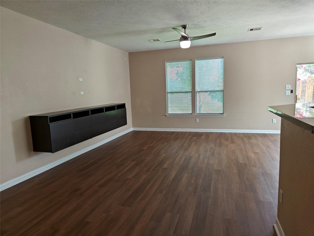 7915 Moss Springs Ct Court - Photo 8