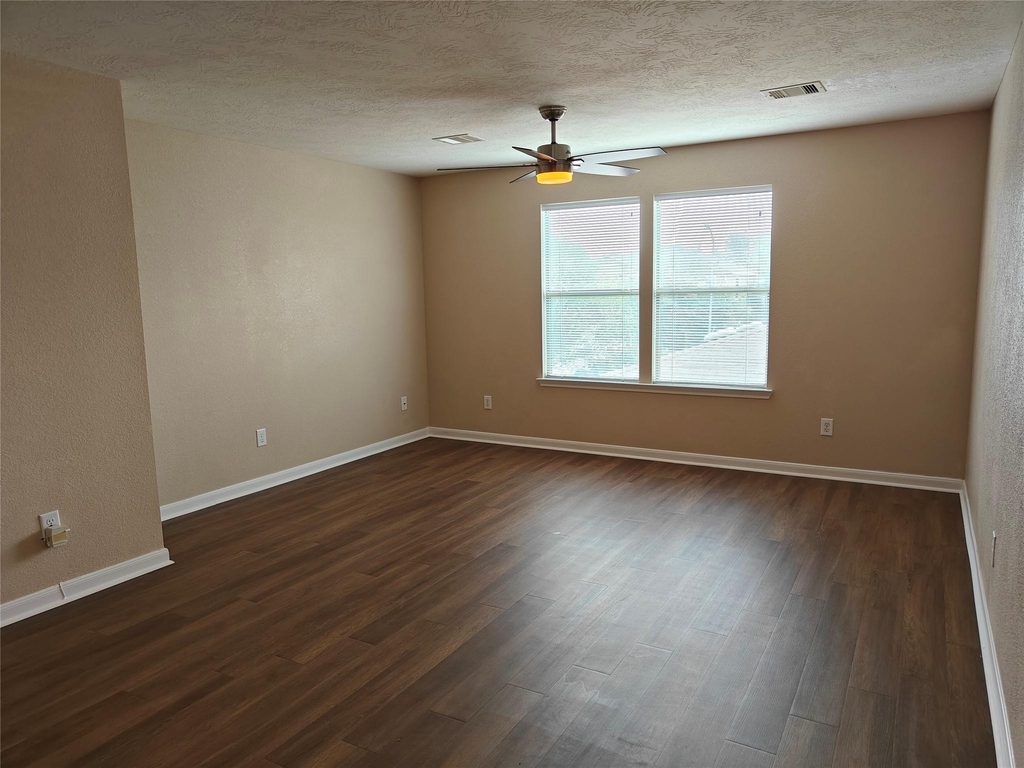 7915 Moss Springs Ct Court - Photo 28