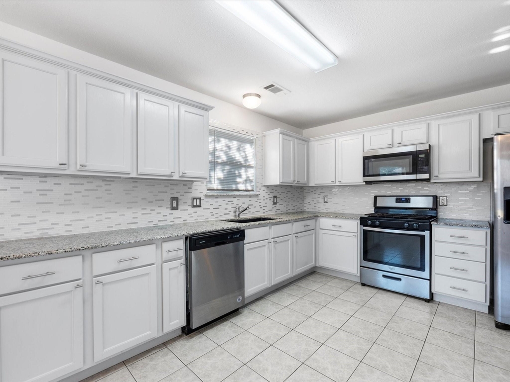 14306 Spring Marsh Court - Photo 9