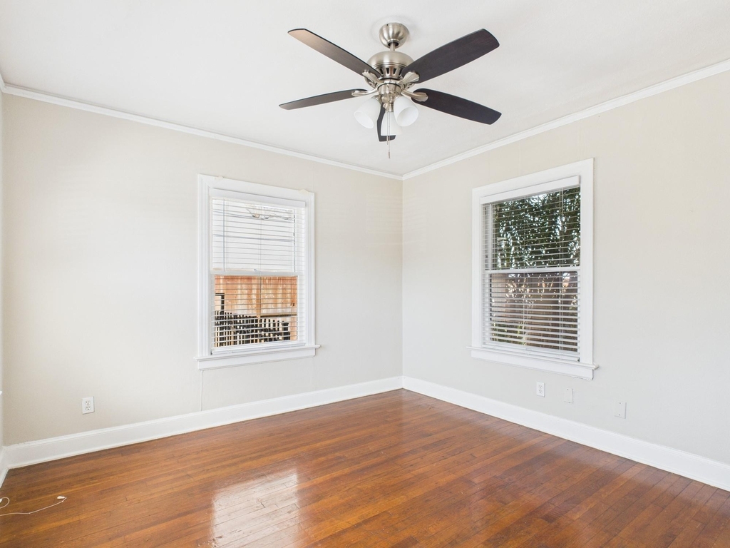 1920 Richmond Avenue - Photo 7