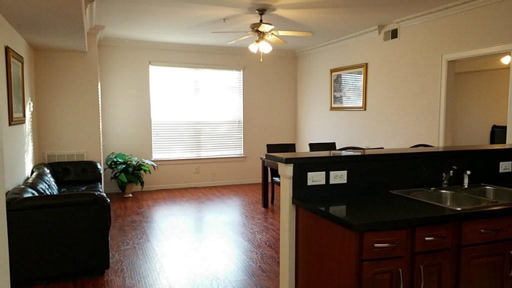 6655 W Sam Houston Parkway - Photo 2