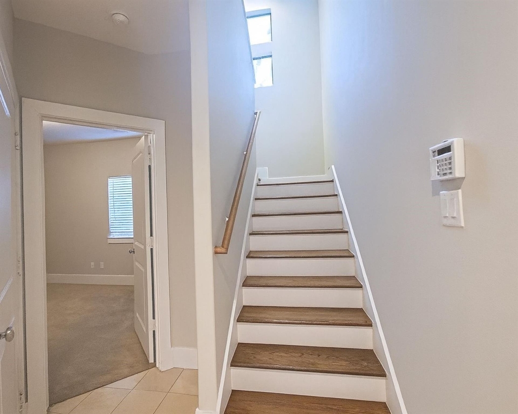 404 Parker Street - Photo 4