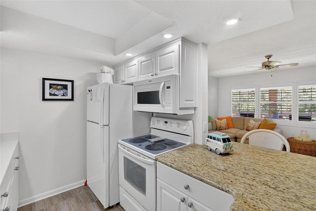 650 Pinellas Point Drive S - Photo 8