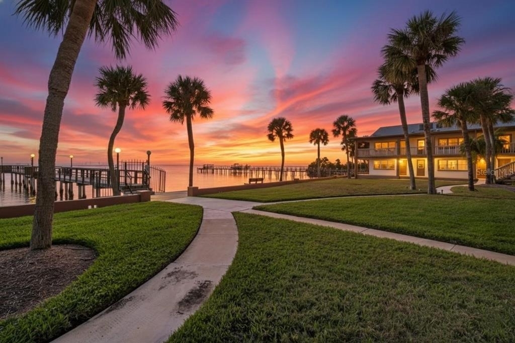 650 Pinellas Point Drive S - Photo 35