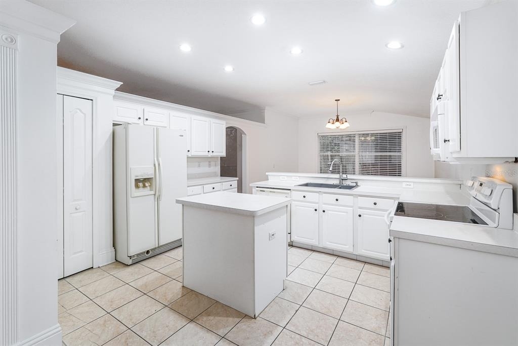 295 Fareham Drive - Photo 13