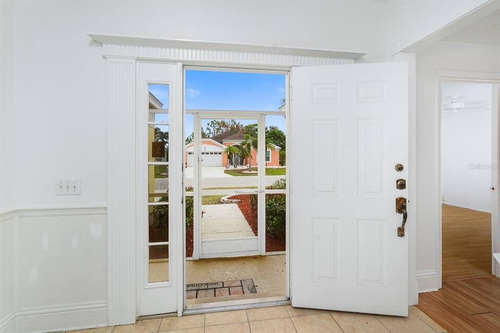 295 Fareham Drive - Photo 5