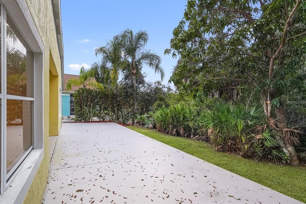 295 Fareham Drive - Photo 35