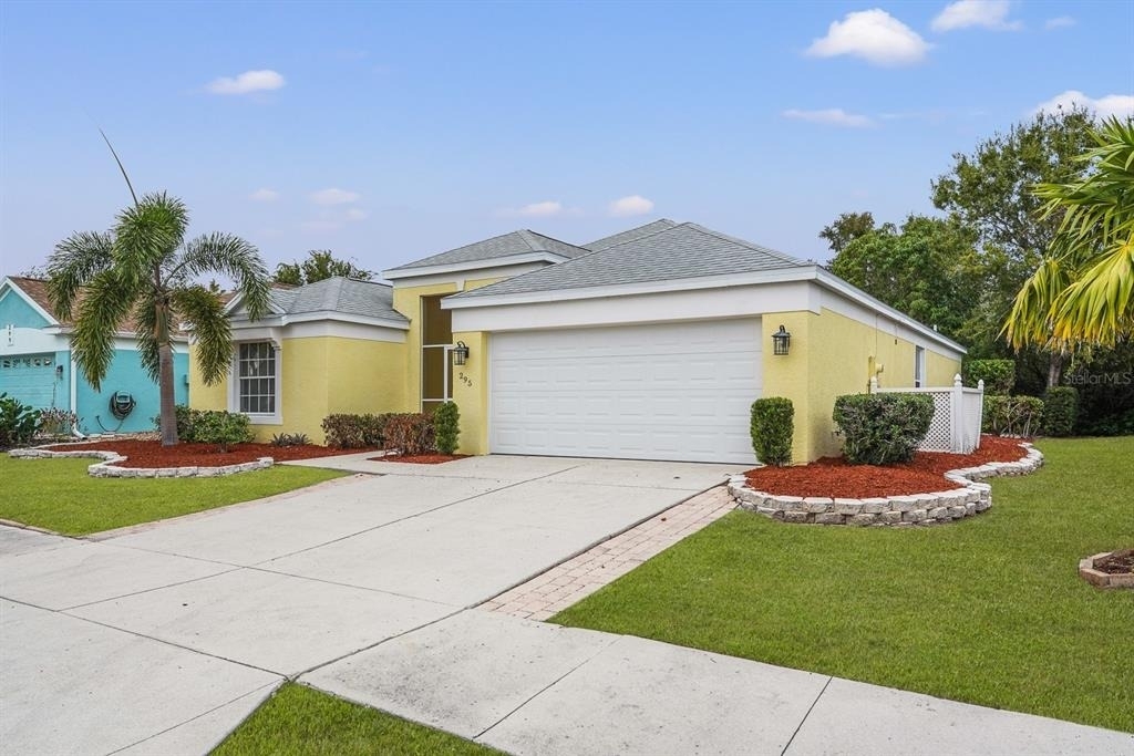 295 Fareham Drive - Photo 40