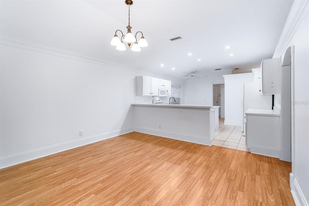 295 Fareham Drive - Photo 9