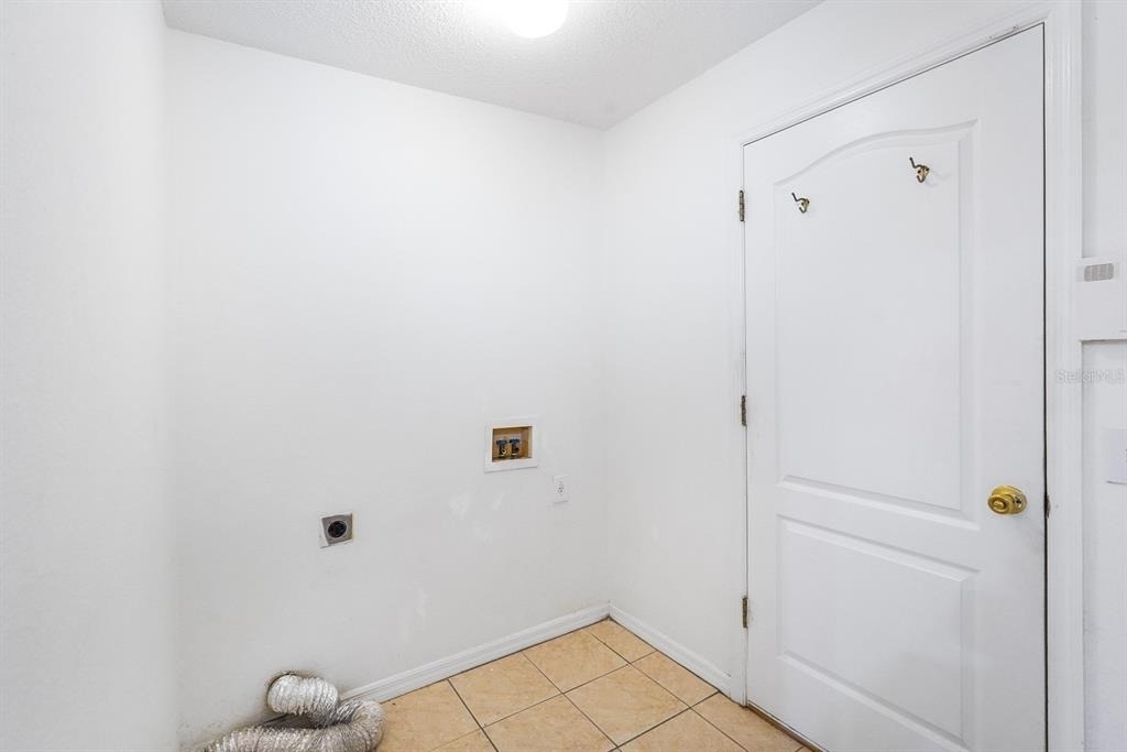 295 Fareham Drive - Photo 32