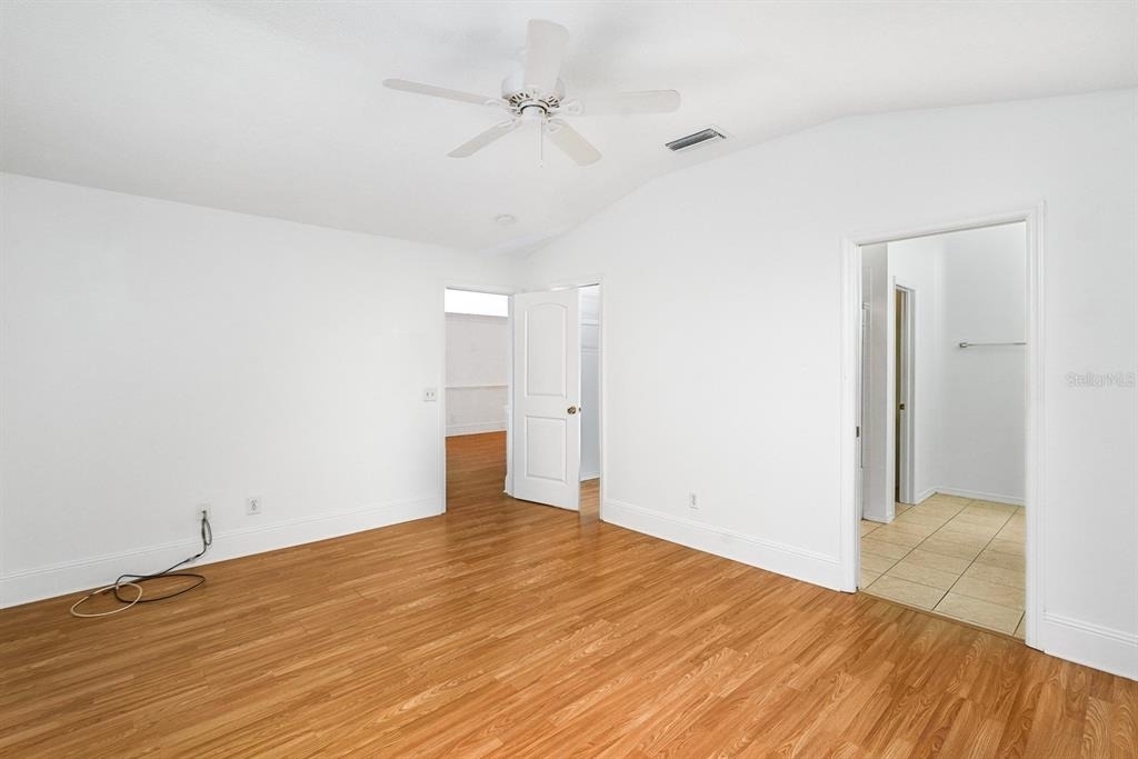 295 Fareham Drive - Photo 19