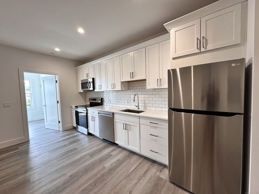 528 Black Rock Turnpike - Photo 4