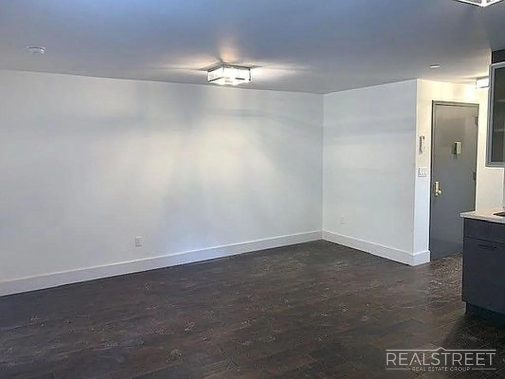 807 Quincy Street - Photo 4