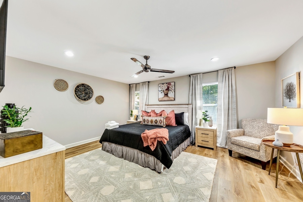 1018 Falling Valley Court Se - Photo 10