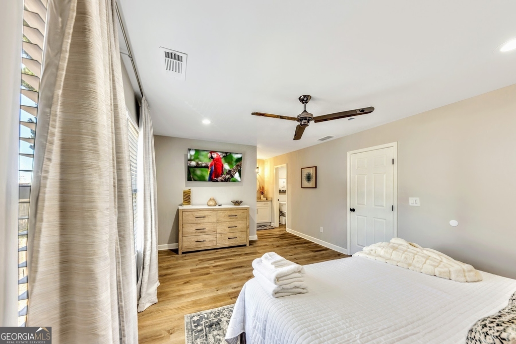 1018 Falling Valley Court Se - Photo 18