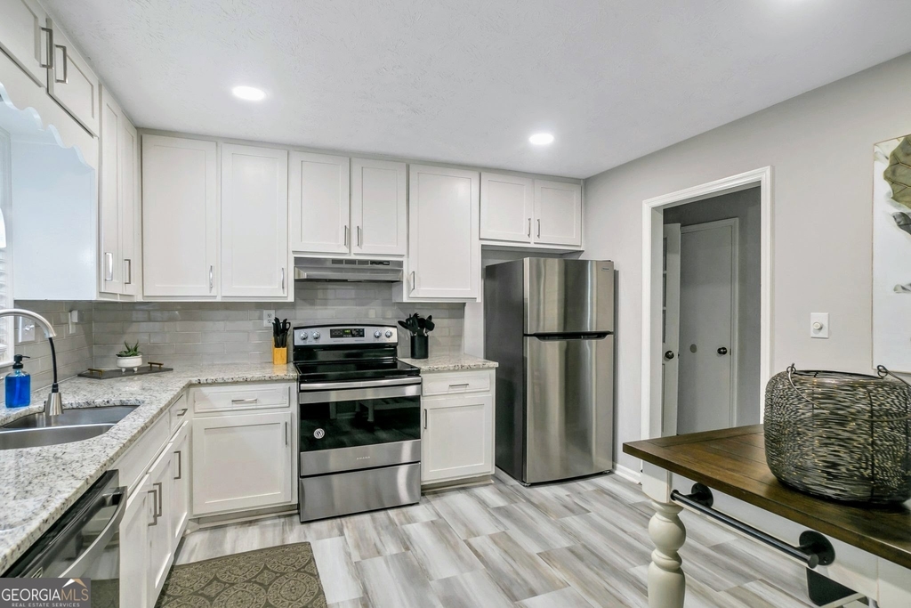65 Juliana Drive - Photo 4