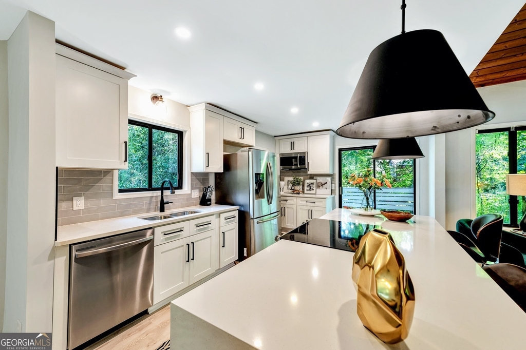 3870 Northpoint Drive - Photo 8