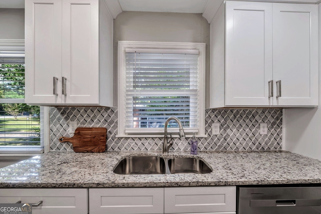 1131 Stoneybrook Road - Photo 10