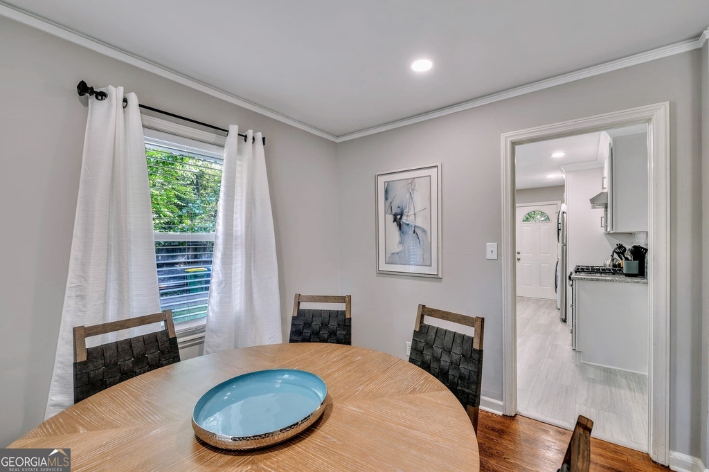 1131 Stoneybrook Road - Photo 4