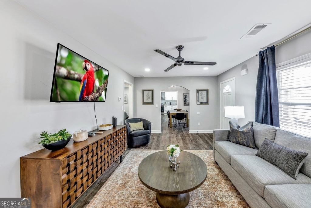 6230 Love Street - Photo 0