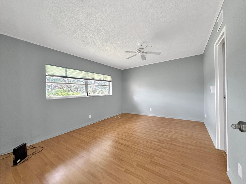 1035 Country Club Drive - Photo 0