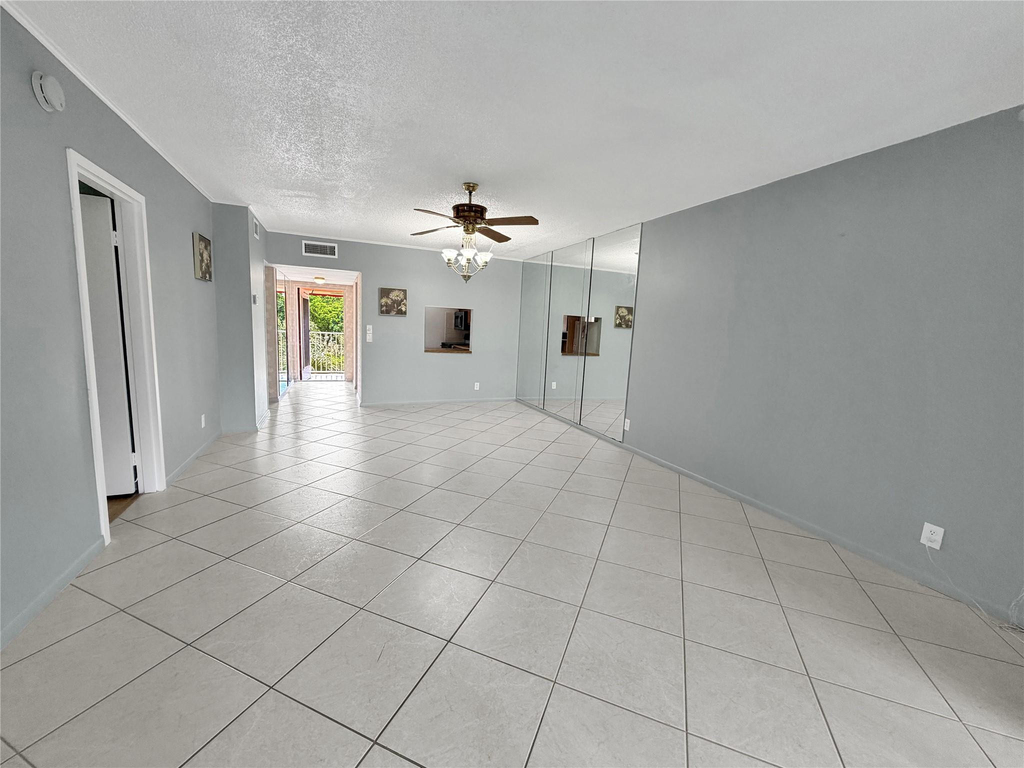 1035 Country Club Drive - Photo 2