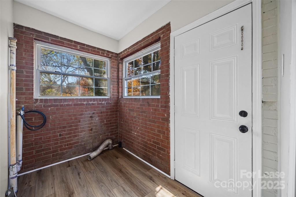 807 N Morris Street - Photo 10