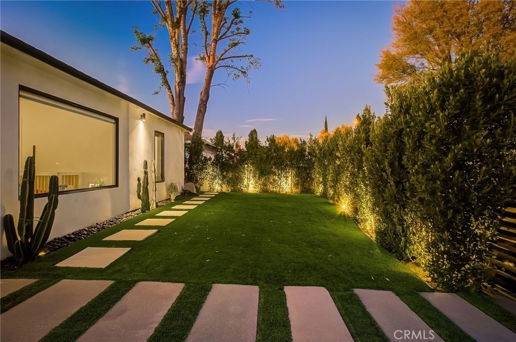 8161 Encino Avenue - Photo 4
