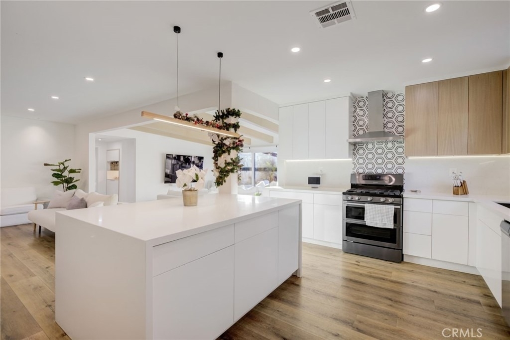 8161 Encino Avenue - Photo 35