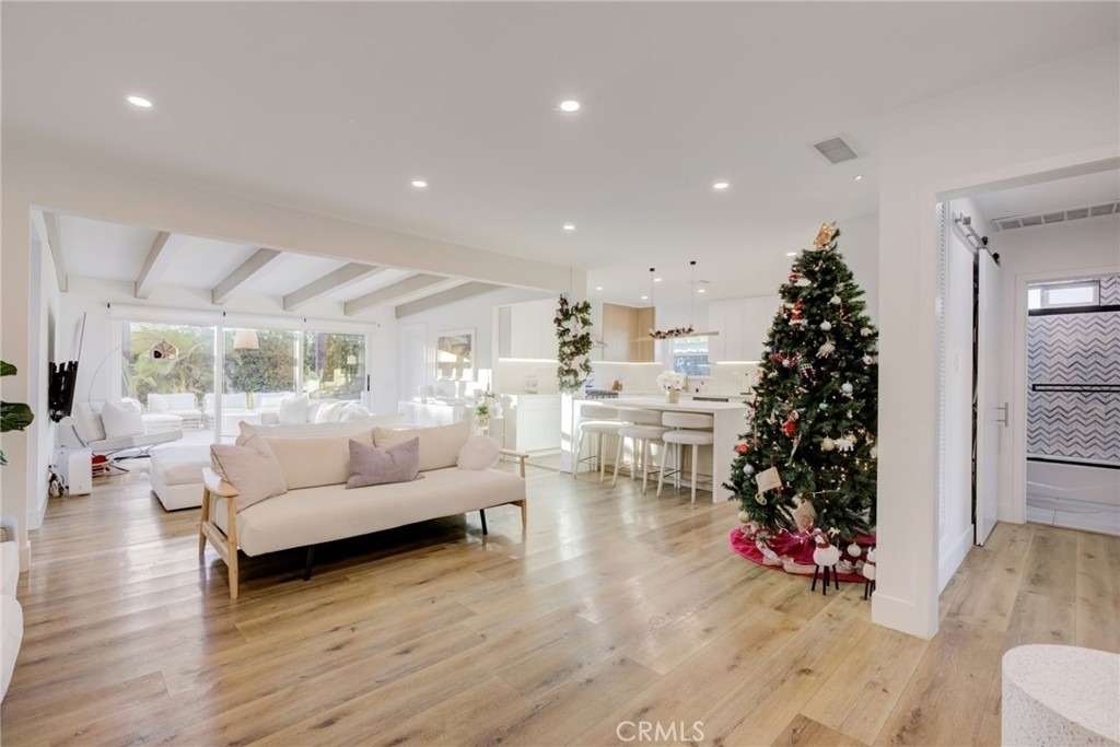 8161 Encino Avenue - Photo 32