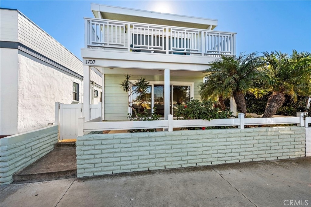1707 W Balboa Boulevard - Photo 1