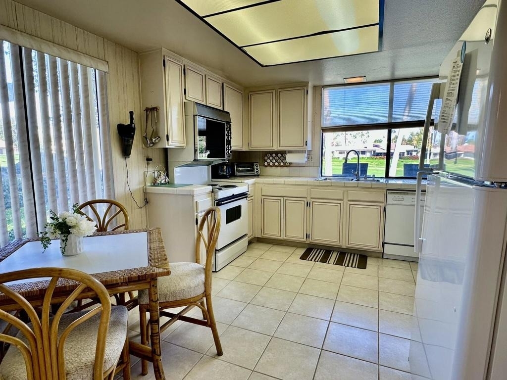 81 Marbella Drive - Photo 8