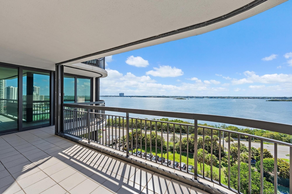 5380 N Ocean Drive - Photo 20