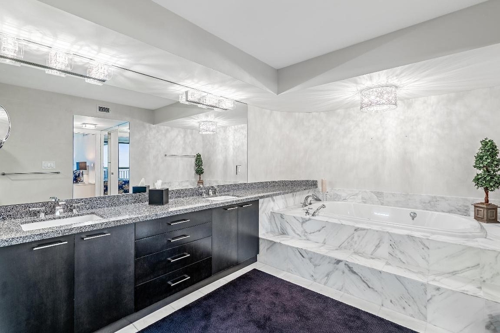 5380 N Ocean Drive - Photo 11