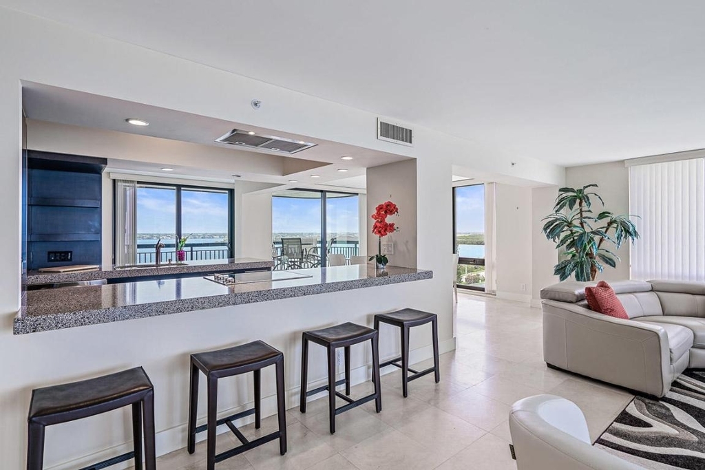 5380 N Ocean Drive - Photo 0