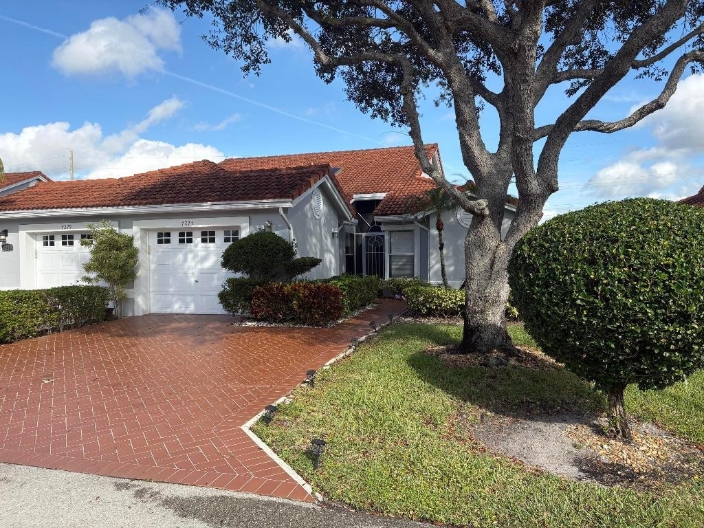 7275 Summer Tree Drive - Photo 0