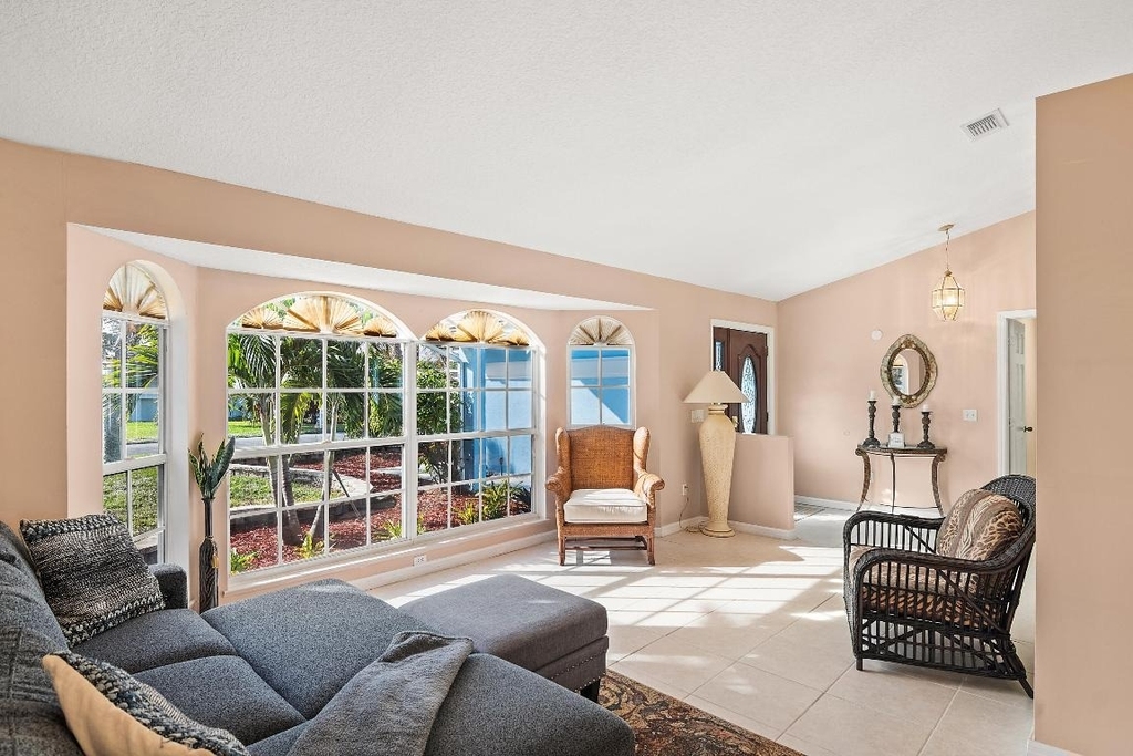 922 Jackson Way - Photo 6