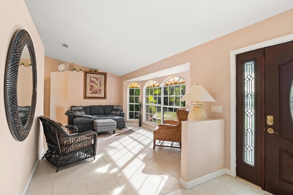 922 Jackson Way - Photo 7