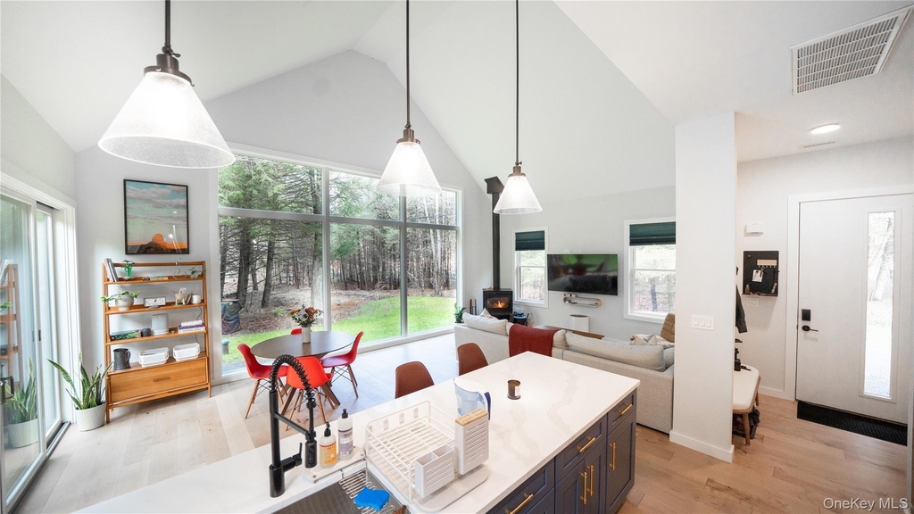 102 Rider Hollow Road - Photo 1