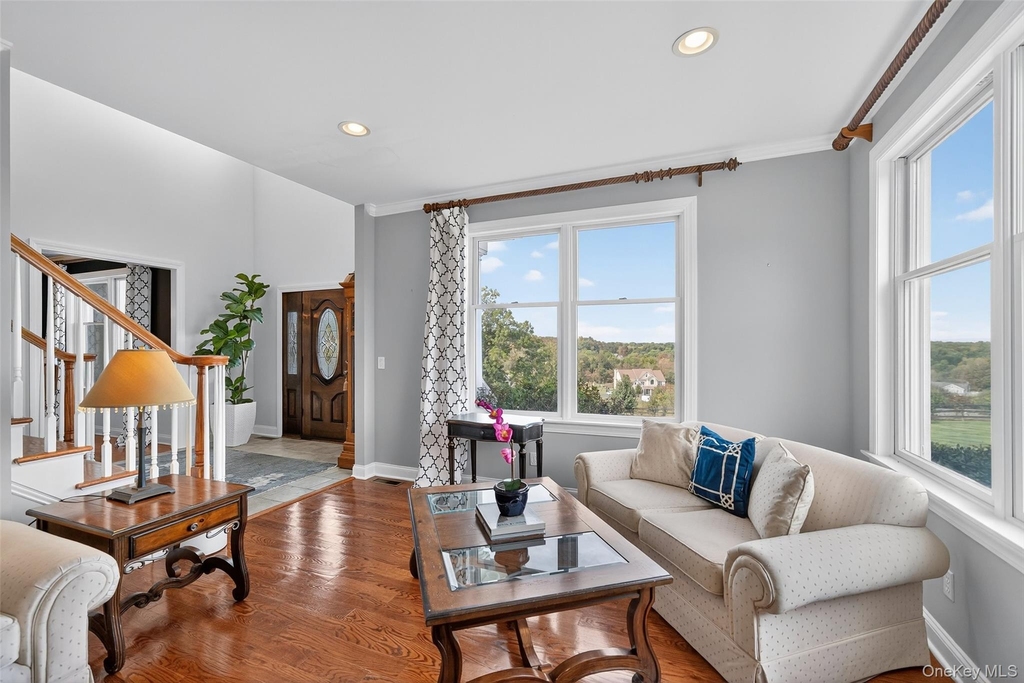 11 Dorian Way - Photo 5