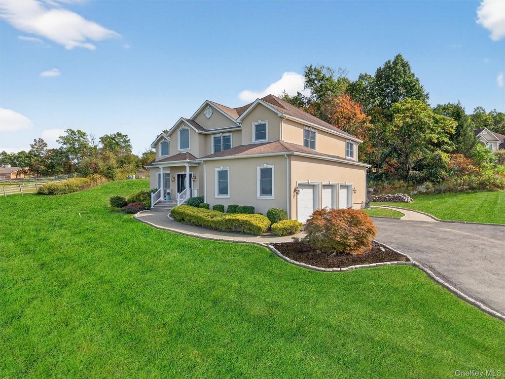 11 Dorian Way - Photo 0