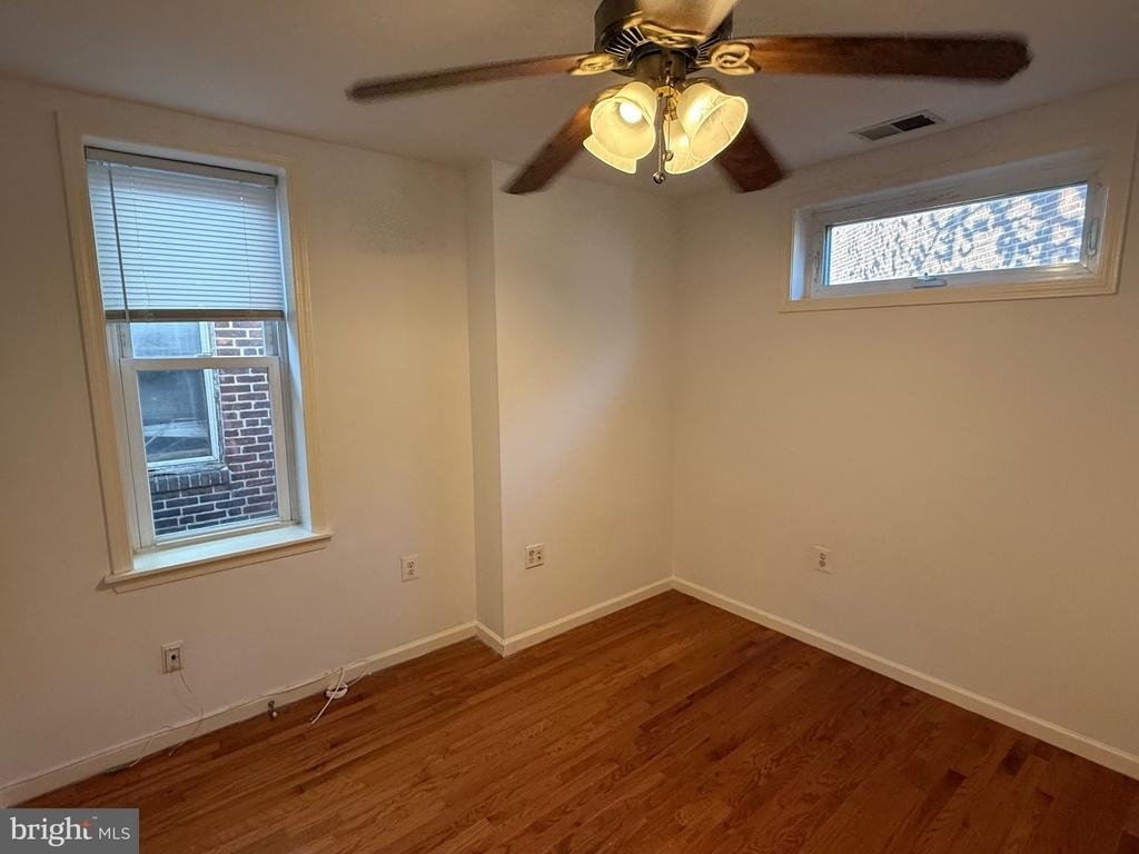 4304 Lancaster Avenue - Photo 10