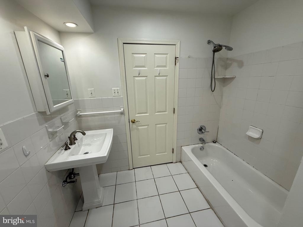 4304 Lancaster Avenue - Photo 11