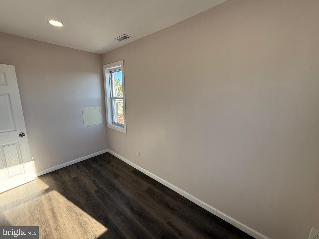 2537 E Auburn Street - Photo 11
