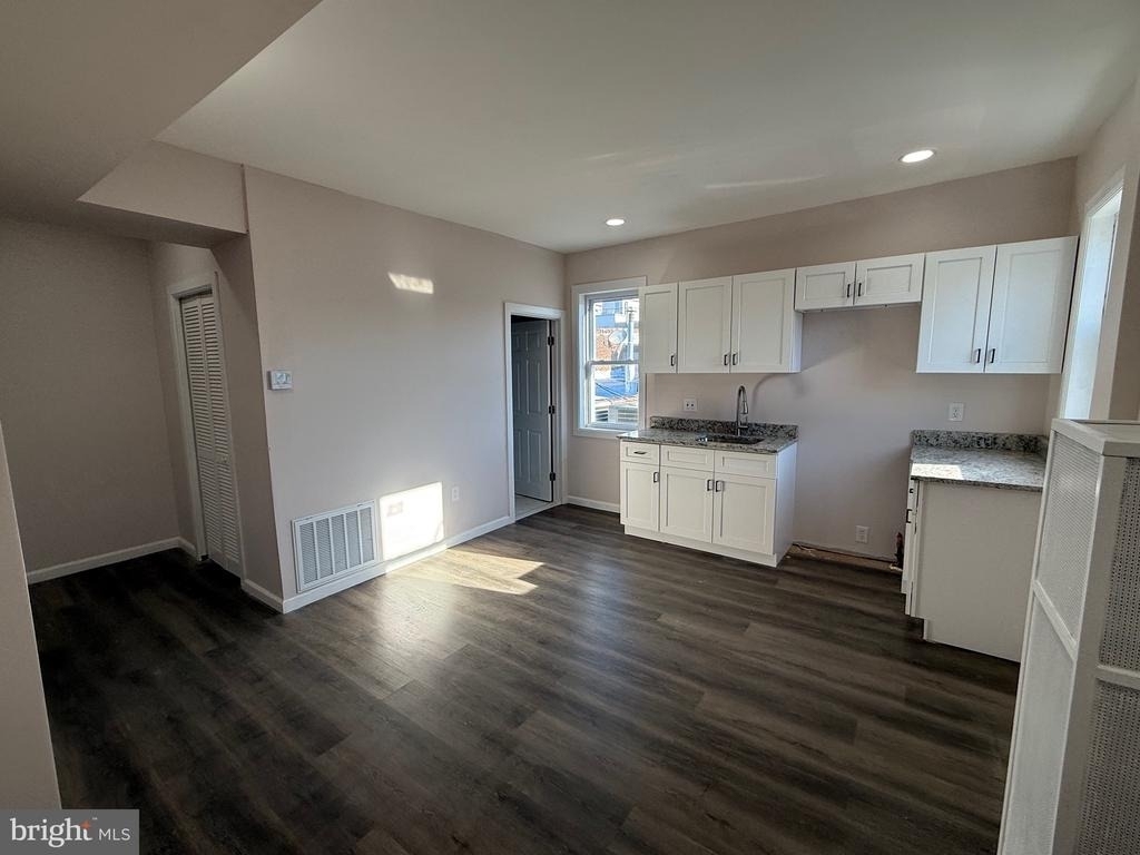 2537 E Auburn Street - Photo 5