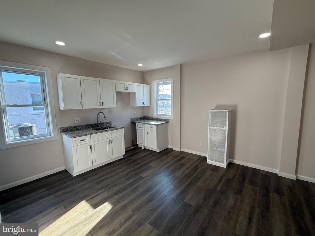 2537 E Auburn Street - Photo 6
