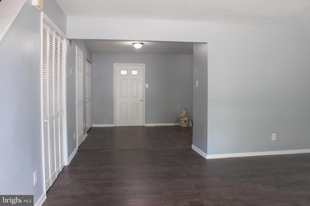 127 Higgins Drive - Photo 2