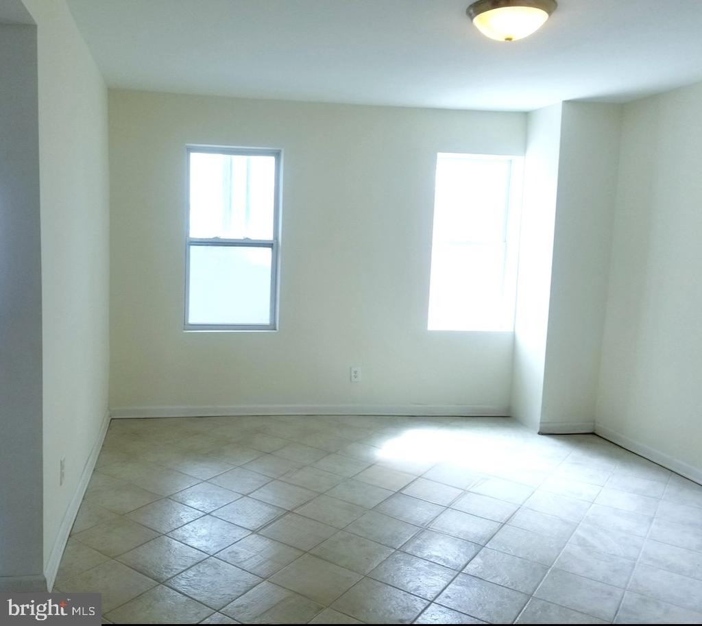 805 Brooks Lane - Photo 9